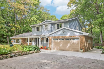 /international/us/8480-w-edgerton-ave-greendale-wi-110120485944/
