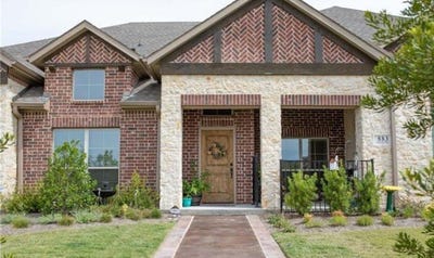 /international/us/883-birds-fort-trail-arlington-tx-110108415221/