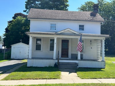 /international/us/147-s-pawling-st-hagaman-ny-110109433767/