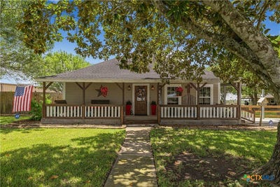 /international/us/3393-e-state-hwy-111-yoakum-tx-110119681910/