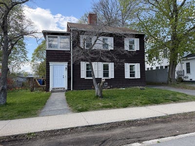 /international/us/93-friend-street-amesbury-ma-110107981062/
