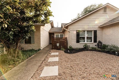 /international/us/311-quarry-street-san-marcos-tx-110107334100/