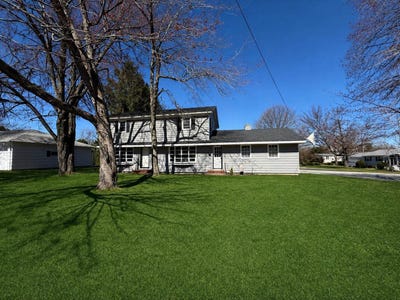 /international/us/36-pineland-street-lewiston-me-110107658299/