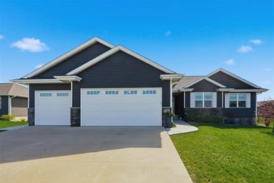 /international/us/2787-creekview-trail-palo-ia-110107585668/
