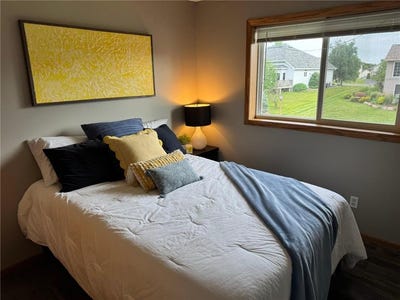 /international/us/615-9th-street-clearwater-mn-110100309683/