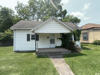 /international/us/209-n-olive-street-carterville-il-110099963108/?lang=zh-tw