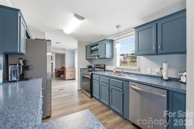 /international/us/3642-strollaway-lane-claremont-nc-110109109904/