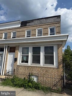 /international/us/225-e-4th-street-chester-pa-110101216163/?lang=id