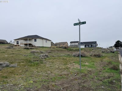 /international/us/40-mcfarland-ave-umatilla-or-110105869160/