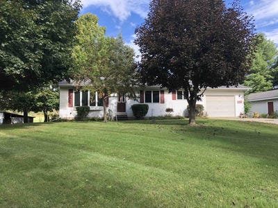 /international/us/1640-w-surrey-road-farwell-mi-110120069219/