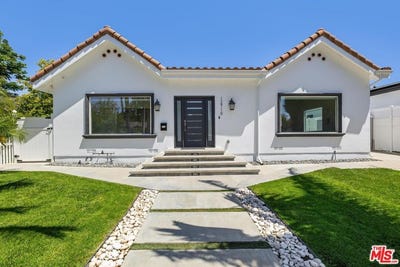 /international/us/12719-tiara-st-valley-village-ca-110108548975/