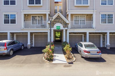 /international/us/23-prestwick-way-edison-nj-110108662853/