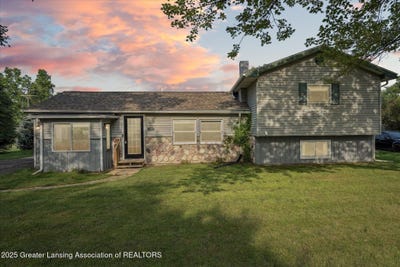 /international/us/12315-kimler-road-eaton-rapids-mi-110101256744/