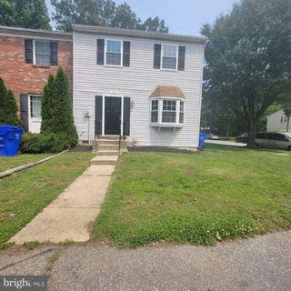 /international/us/3381-ryon-court-waldorf-md-110107999820/