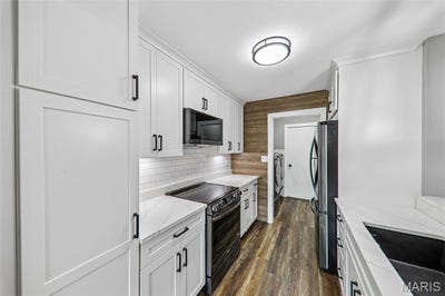 /international/us/16180-lea-oak-court-chesterfield-mn-110109476906/