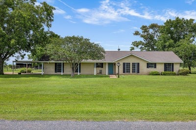 /international/us/17132-county-road-268-east-bernard-tx-110102578447/