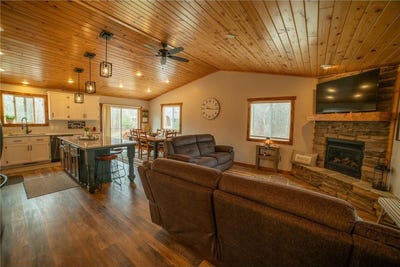 /international/us/14001-shafer-road-crosslake-mn-110107392810/