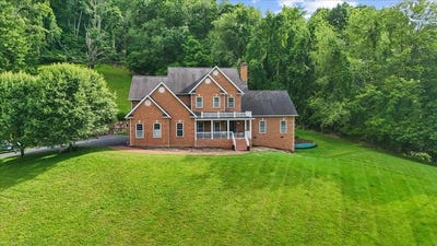 /international/us/588-marion-avenue-tazewell-va-110108746806/