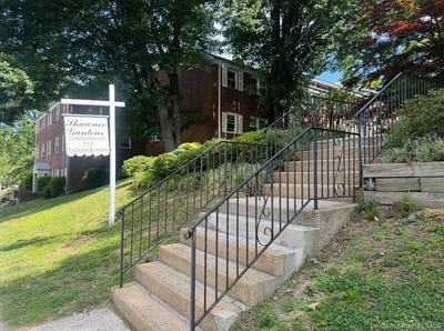 /international/us/717-tuckahoe-road-yonkers-ny-110108579652/