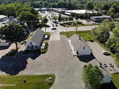 /international/us/325-stockbridge-rd-great-barrington-ma-110109070340/