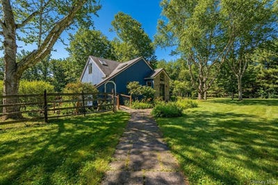 /international/us/58-wildwood-drive-south-fallsburg-ny-110104123241/