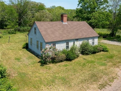 /international/us/383-putnam-pike-glocester-ri-110108147447/