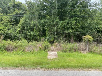 /international/us/2055-bienville-avenue-bay-saint-louis-ms-110101049905/