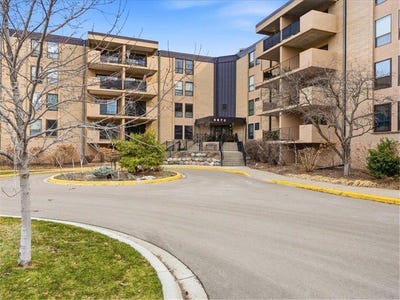 /international/us/6670-vernon-avenue-s-edina-mn-110106601308/