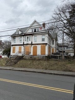 /international/us/337-beacon-st-lowell-ma-110106919952/