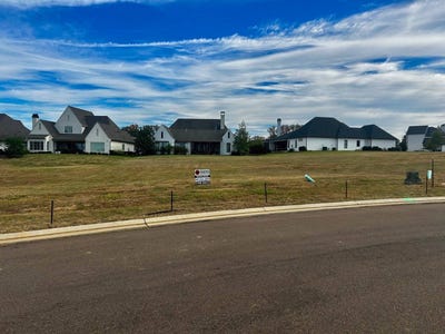/international/us/welchshire-drive-lot-16-madison-ms-110120858813/