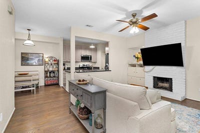 /international/us/1881-bering-drive-houston-tx-110100420689/