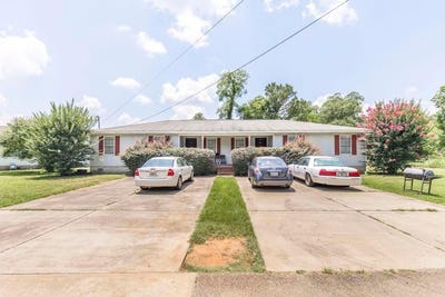 /international/us/210-perry-railroad-street-fort-valley-ga-110100469540/
