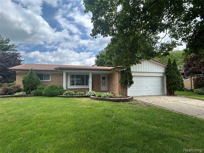 /international/us/129-pleasant-lake-drive-waterford-twp-mi-110108804102/