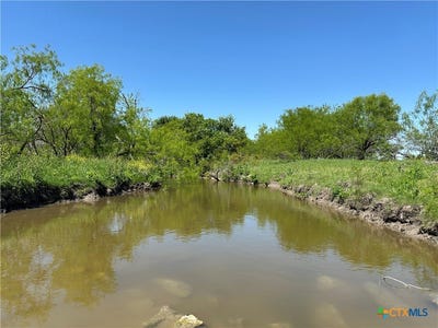 /international/us/8500-n-fork-road-bartlett-tx-110099103407/