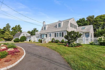 /international/us/309-wild-harbor-road-north-falmouth-ma-110119549595/