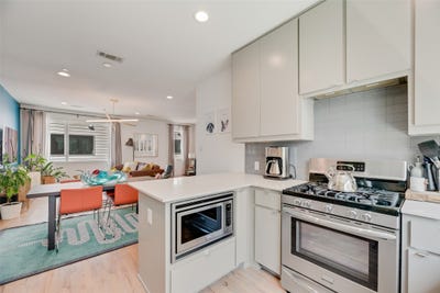 /international/us/4705-bryan-street-dallas-tx-110104199270/