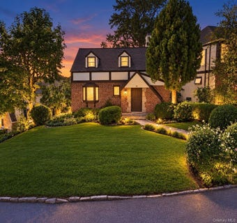 /international/us/26-huntington-drive-yonkers-ny-110110317415/