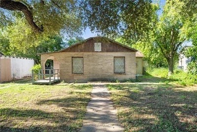 /international/us/228-sw-8th-street-premont-tx-110103156582/