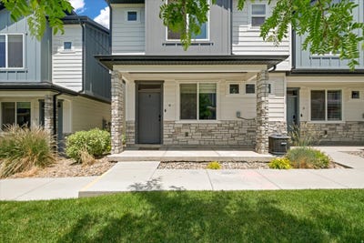 /international/us/272-e-1725-n-4-north-logan-ut-110108546961/