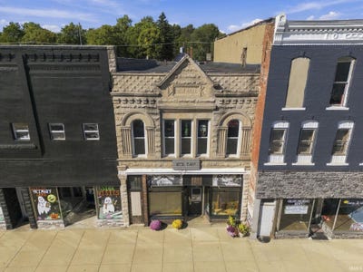 /international/us/9-n-main-street-knox-in-110120416692/