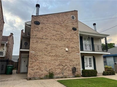 /international/us/704-waltham-street-metairie-la-110107798638/