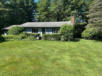 /international/us/843-hayford-road-champlain-ny-110100995497/