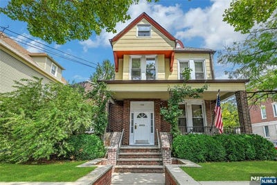 /international/us/200-202-oak-street-weehawken-nj-110109735683/