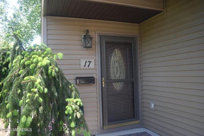 /international/us/17-concord-court-red-bank-nj-110107787959/