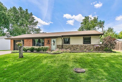 /international/us/7798-kingsbury-drive-hanover-park-il-110108997776/