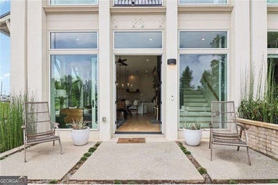/international/us/100-5th-street-fayetteville-ga-110107993486/