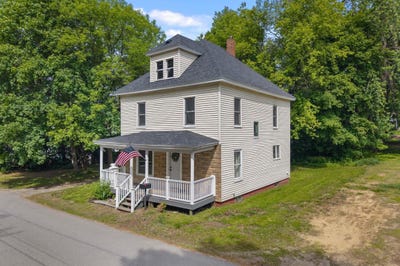 /international/us/14-green-street-livermore-falls-me-110108637330/