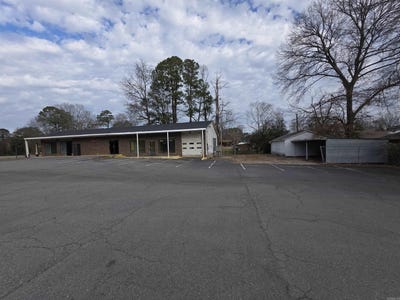 /international/us/810-w-center-street-sheridan-ar-110107382715/