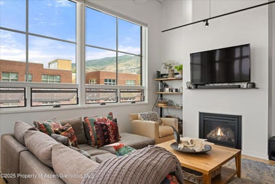 /international/us/361-robinson-street-basalt-co-110101693056/