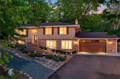 /international/us/5946-w-bald-eagle-boulevard-white-bear-twp-mn-110108299795/